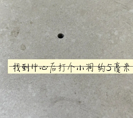杭锦瓷砖空鼓维修公司专业解答在瓷砖铺贴过程中，如果砂料搅拌不均匀，将会带来以下问题